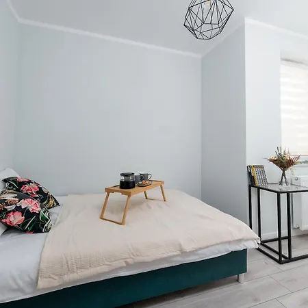 Karpia - 50m2, Parking, Balcony - By Rentujemy Apartment *