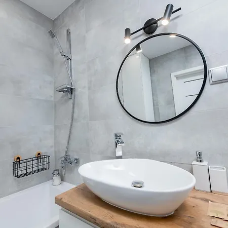 Karpia - 50m2, Parking, Balcony - By Rentujemy Apartment Poznan