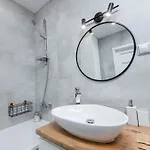 Karpia - 50m2, Parking, Balcony - By Rentujemy Apartment Poznan